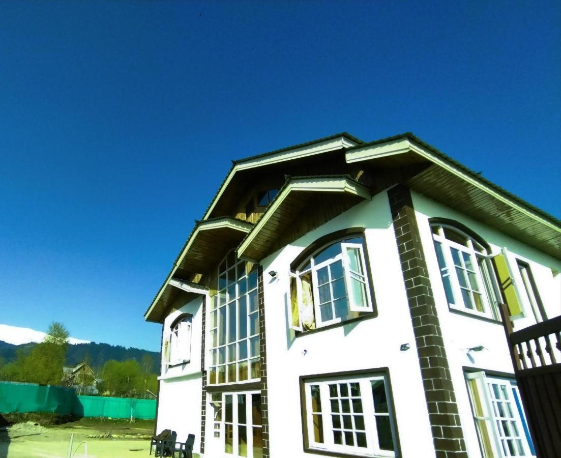 The Gulmarg Gateway Resort Сринагар Экстерьер фото